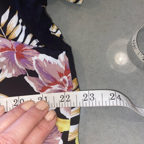 Volcom Gen wow Tropical Floral Black Button-Up Women's Top Hawaiian shirt resort - Picture 8 of 14